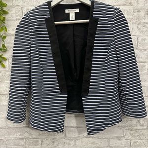 White House Black Marker blazer women’s size 4 color striped